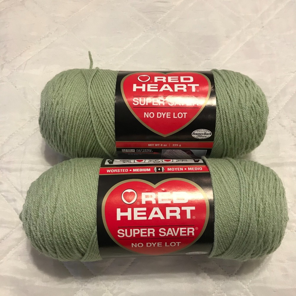2 Skeins of Red Heart Super Saver 8oz 0661‎ Frosty Green